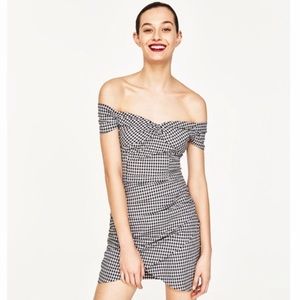 Zara Gingham Off the Shoulder Dress in size XS